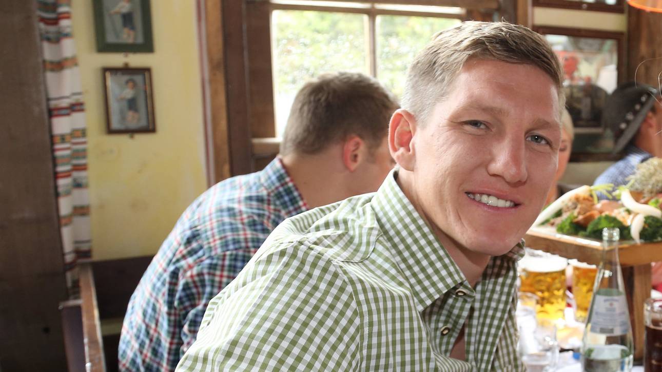 Schweinsteiger lädt Kollegen ein