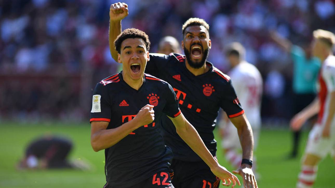Jamal Musiala (l.) wurde zum gefeierten Helden für den FC Bayern München