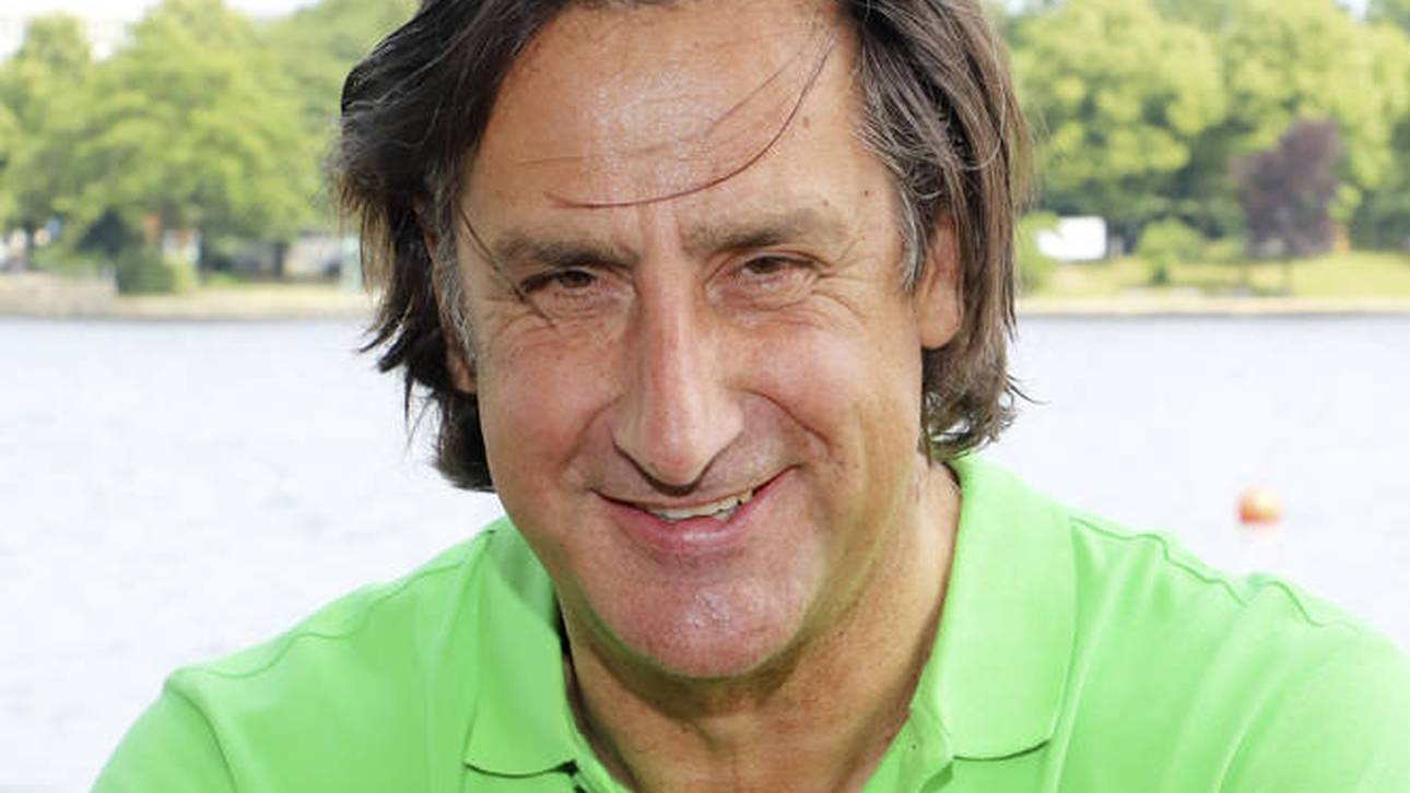 Christian Schenk bei einem Drachenbootrennen der Michael-Stich-Stiftung in Hamburg