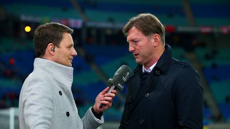 SPORT1-Moderator Jochen Stutzky im Interview mit RB-Trainer Ralph Hasenhüttl