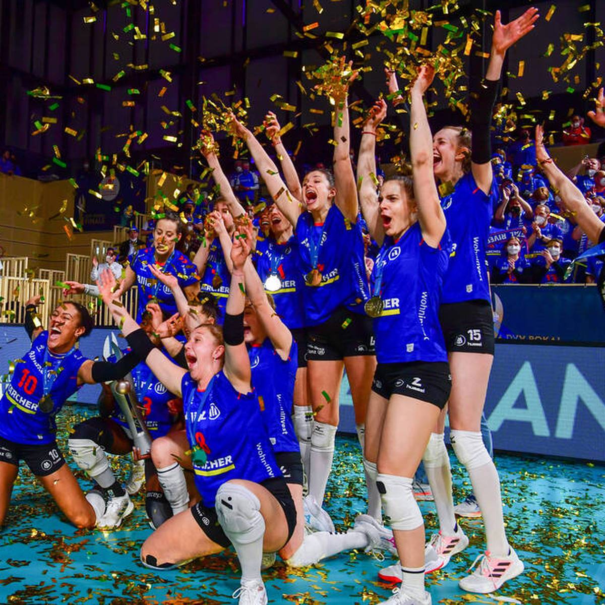 Mit dem Einstieg der Bundesligisten geht der DVV-Pokal in die heiße Phase. Der Titelverteidiger Allianz MTV Stuttgart startet mit einem Heimspiel. Zwei frühere Titelträger duellieren sich mit Regionalpokalsiegern.