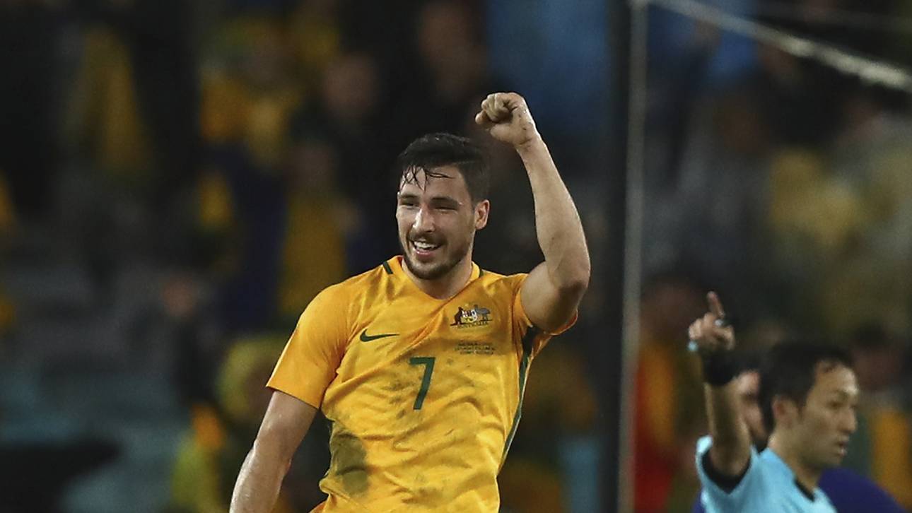 Leckie schießt Australien zum Sieg