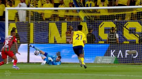 In der Saudi Pro League trifft Tabellenführer Al-Nassr auf Al-Ettifaq, wobei ein Ex-Bayern-Star zum Matchwinner wird.