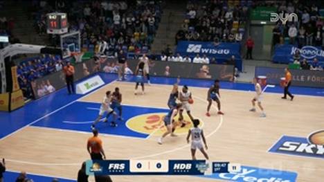 Die BBL-Highlights der Basketball-Partie SKYLINERS Frankfurt - MLP Academics Heidelberg im Video.