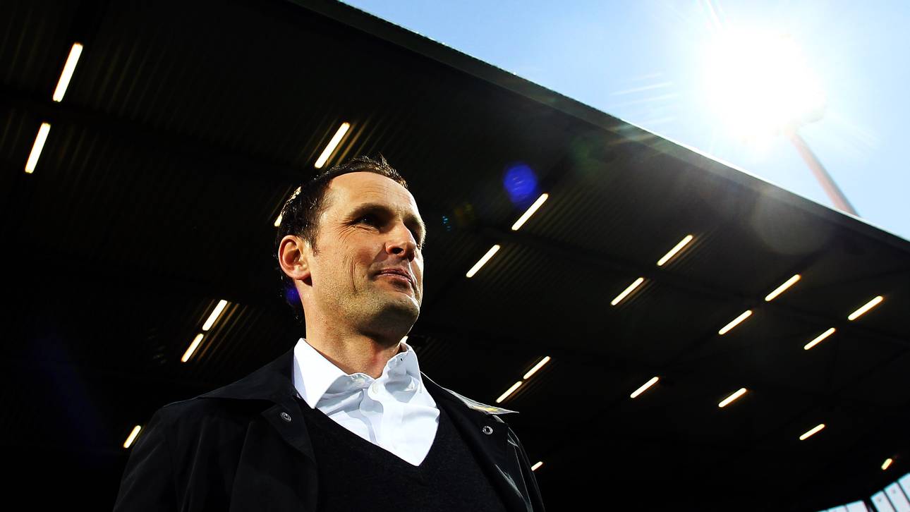 Herrlich heuert in Regensburg an