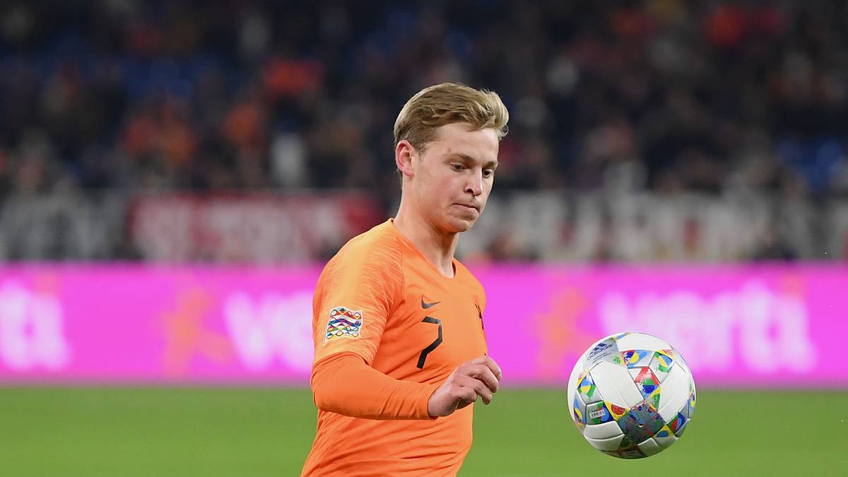 FRENKIE DE JONG: Es war nicht sein Spiel. Konnte in der ersten Halbzeit fast gar keine Akzente setzen, was auch daran lag, dass er gut zugestellt wurde. Ein haarsträubender Fehlpass im Spielaufbau. Verbessert in Hälfte zwei. SPORT1-Note: 4