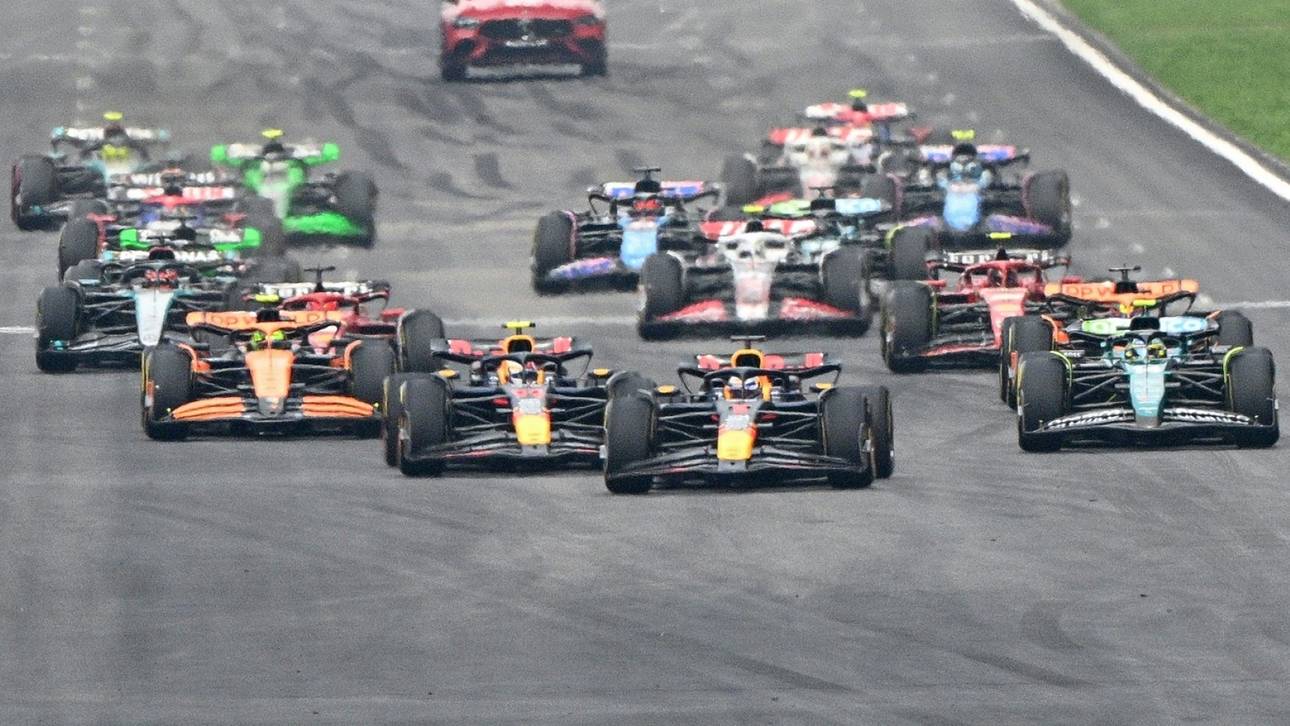 Erster Sieg in China: Verstappen fährt erneut allen davon