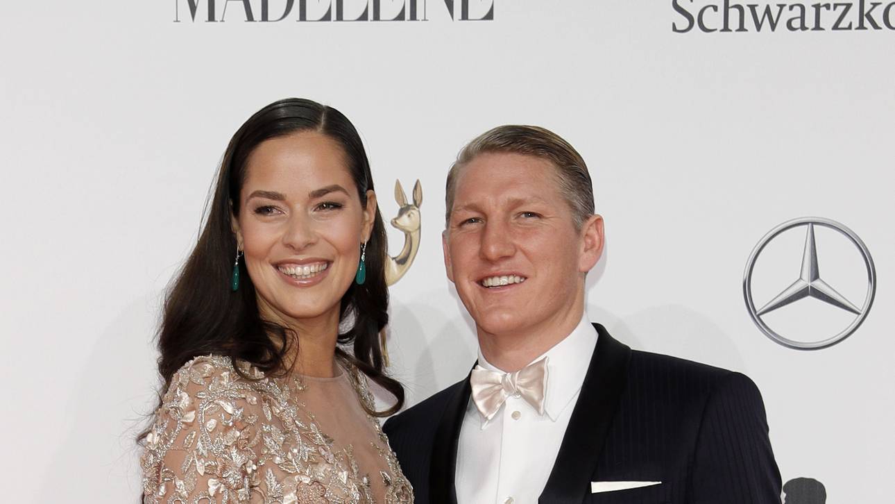 MADELEINE At Bambi Awards 2016 - Red Carpet Arrivals