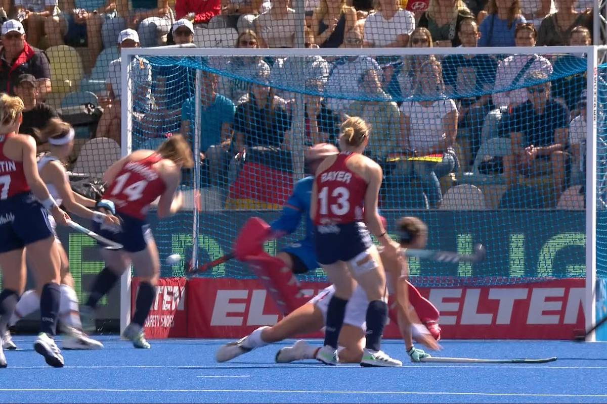 Die deutschen Hockey-Damen sichern sich nach dem enttäuschenden Aus im Halbfinale gegen Belgien noch die Bronzemedaille. Die DHB-Damen gewinnen gegen England mit 3:0. 