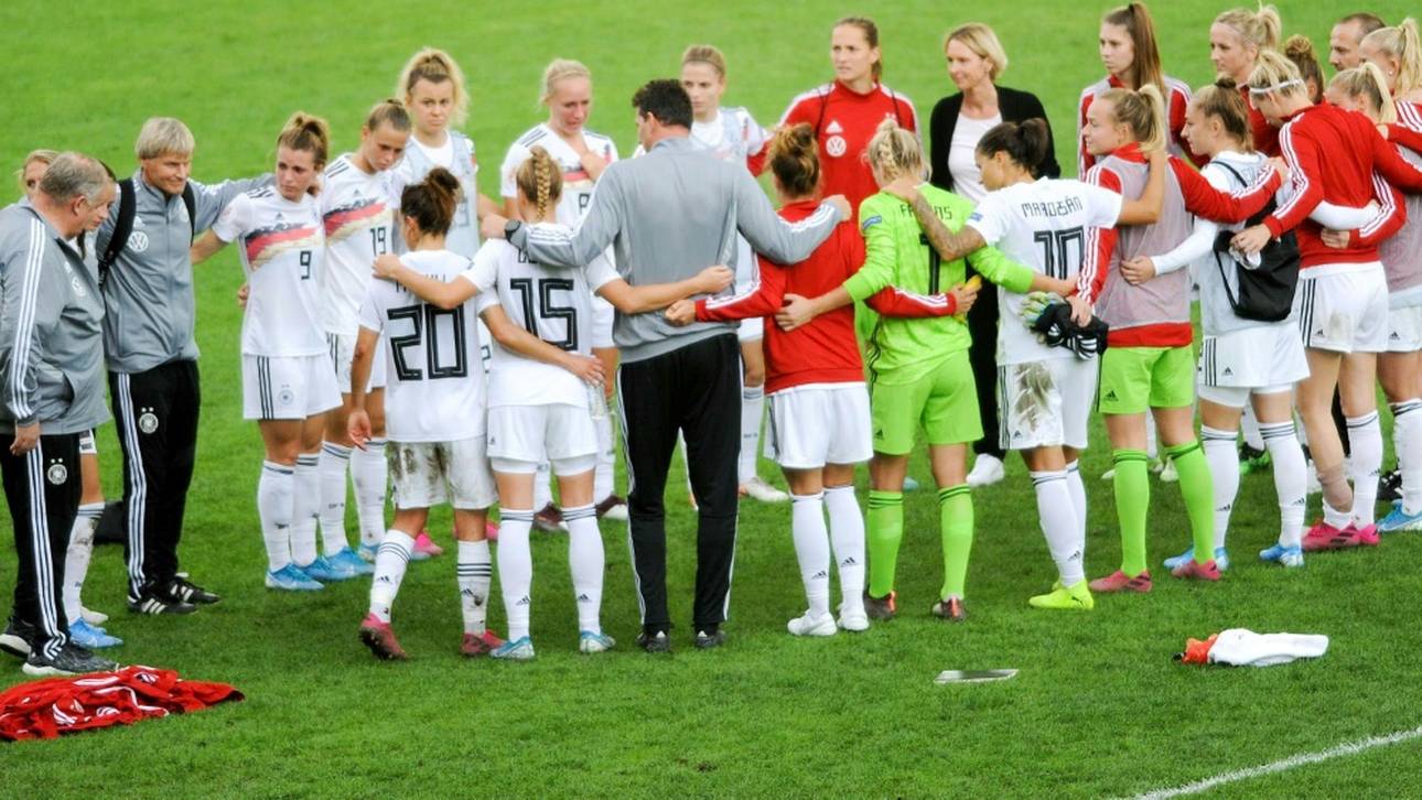 DFB-Frauen im EM-Hotel angekommen