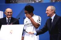 Real Madrid stellt eine große Sturm-Hoffnung vor: Bei Endrick und seiner Familie fließen die Tränen - was auch an der besonderen Geschichte der Brasilianer liegen dürfte. 