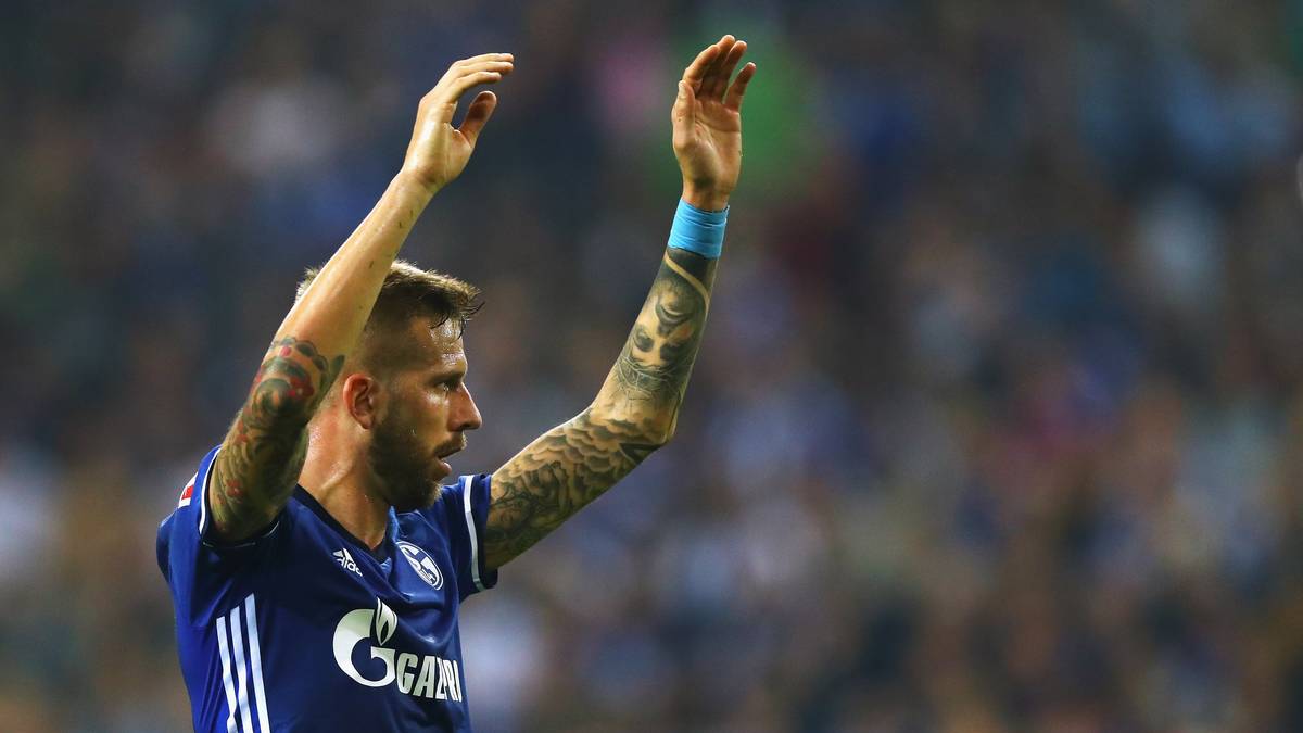 Auch "Burgi" machte sich im Derby unsterblich, indem er die furiose Aufholjagd mit dem Tor zum 1:4 einleitete. Und als Kämpfer vor dem Herrn hat er bei den Fans sowieso einen Stein im Brett