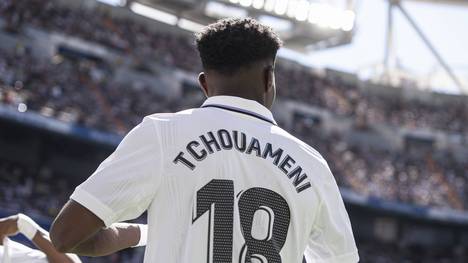 Die Transfermarkt-Show blickt in einer Spezialausgabe auf den FC Bayern. SPORT1 Chefreporter Kerry Hau spricht über einen möglichen Transfer von Aurélien Tchouameni,