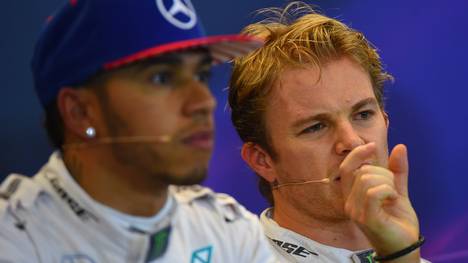 Nico Rosberg (r.) kämpft in den letzten Saisonrennen nur noch um die Vize-Weltmeisterschaft