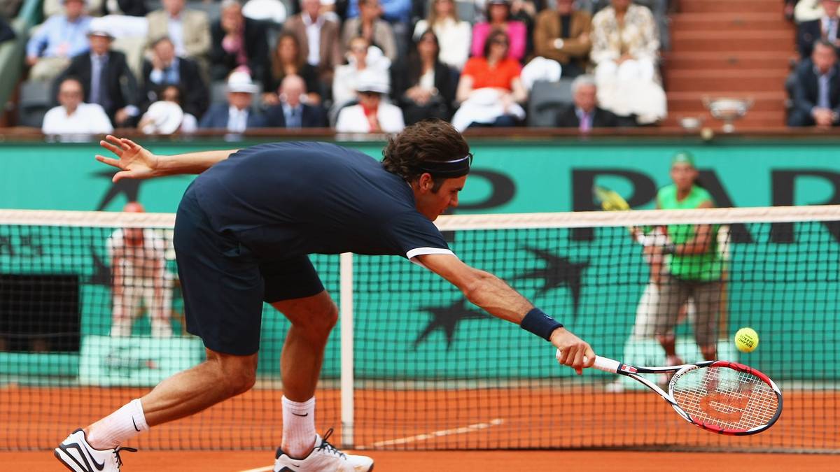PLATZ 7 - FRENCH-OPEN-FINALE 2008: Im Finale der French Open 2008 kassiert Federer die deutlichste Niederlage gegen den Spanier. Nach nur 1:48 Stunden ist die Partie beendet - 1:6, 3:6, 0:6. Erstmals seit 1999 gewinnt Federer kein Spiel in einem Satz bei einem offiziellen Turnier