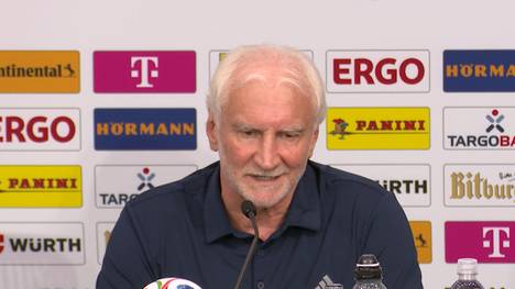 Ein somalischer Schiedsrichter darf trotz eines gültigen Visums nicht in die USA einreisen und verpasst dadurch die WM in Nordamerika. DFB-Sportdirektor Rudi Völler hat das Gefühl, dass es nicht das letzte Thema dieser Art war.