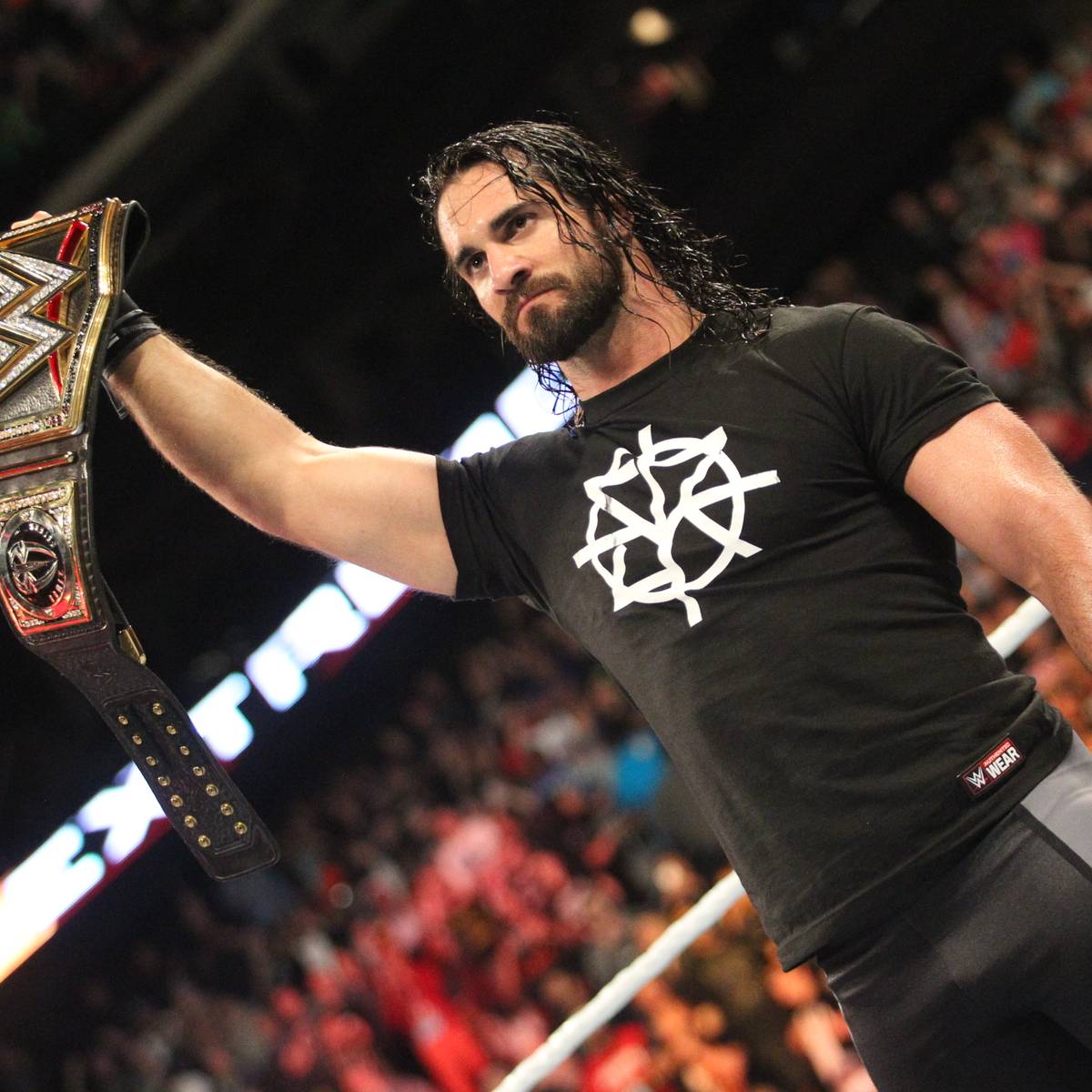 Wwe Monday Night Raw Seth Rollins Ruckkehr Und Zwei Trennungen