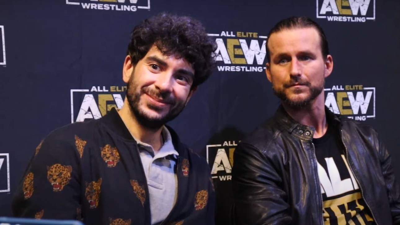 Tony Khan (l.) hat Adam Cole bei AEW lange an sich gebunden