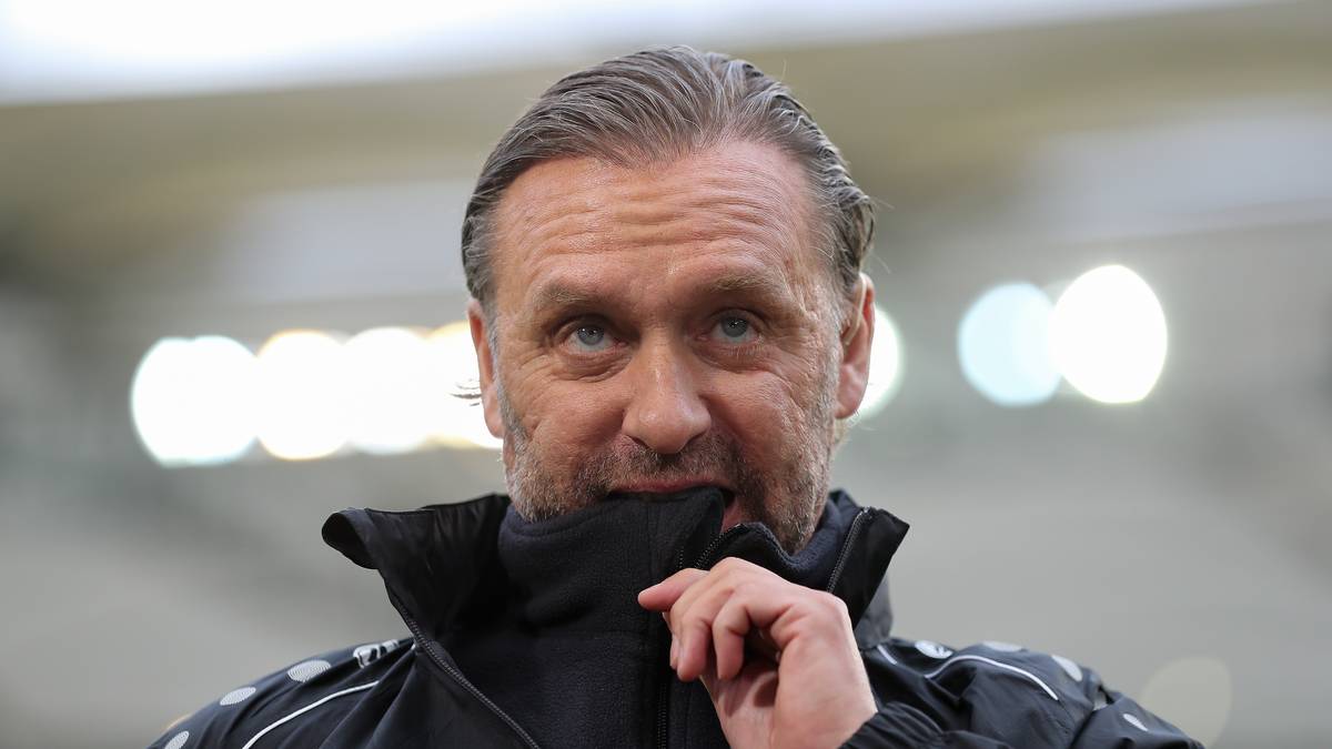 Nicht viel besser machen es Hannover 96 und Trainer Thomas Doll. Über zweieinhalb Monate muss das Team nach dem 2:0 gegen Nürnberg auf den zweiten Sieg im neuen Jahr warten. Am Ende gibte es sogar noch einen dritten, mit nur 21 Punkten auf dem Konto fehlen dem Vorletzten dennoch sieben Punkte auf den Relegationsplatz