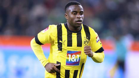Youssoufa Moukoko soll beim BVB verlängern. Doch auch mit dem FC Barcelona wird der Youngster in Verbindung gebracht.