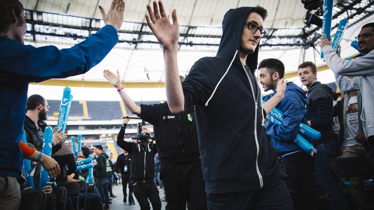 KuroKy baut neues Super-Team