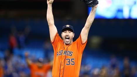 TORONTO, ON - SEPTEMBER 01:  Justin Verlander #35 of the Houston Astros reacts after throwing a no hitter at the end of the ninth inning during a MLB game against the Toronto Blue Jays at Rogers Centre on September 01, 2019 in Toronto, Canada.  (Photo by Vaughn Ridley/Getty Images)