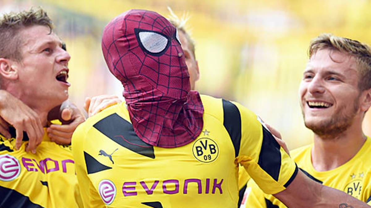 Pierre-Emerick Aubameyang (M.) spielt seit vergangener Saison für den BVB. ZUM DURCHKLICKEN: Die Bilder des Supercups