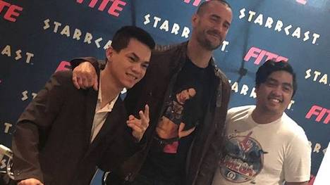 CM Punk war vor AEW All Out beim Fan-Fest Starrcast