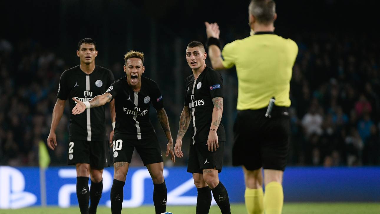 Neymar schimpft auf Referee Kuipers