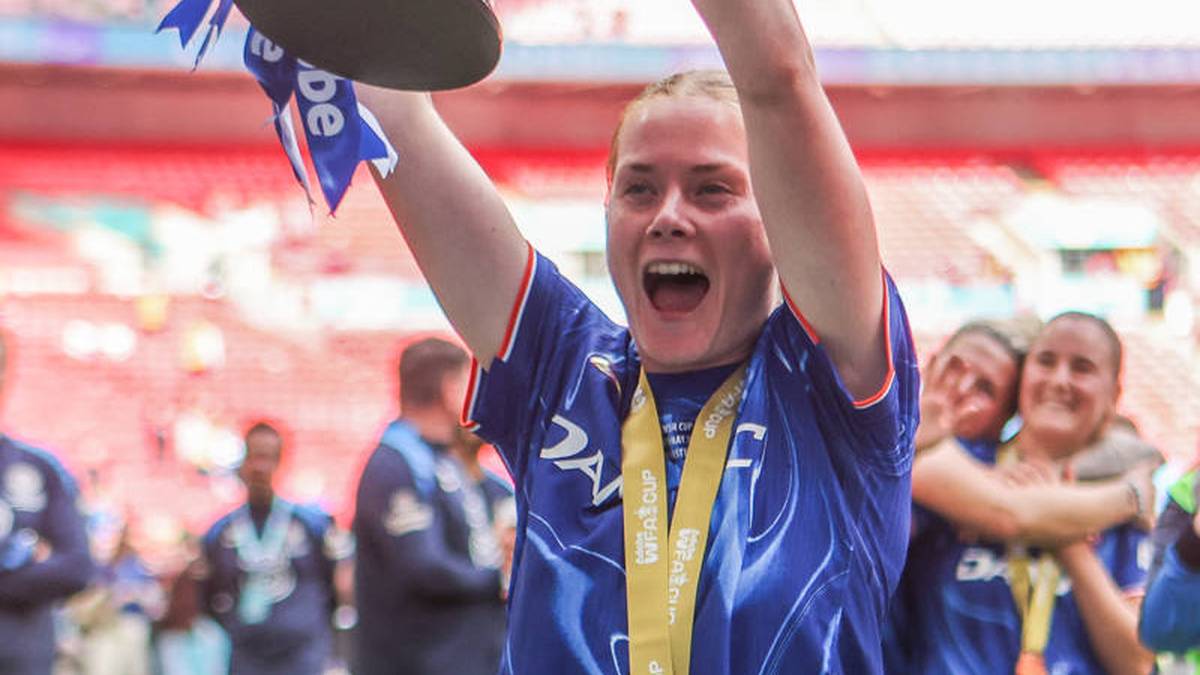 Die 24-Jährige studierte Bauingenieurwesen an der Hochschule RheinMain und reichte 2023 ihre Bachelorarbeit ein. „Ich habe viele Klausuren geschrieben, ohne bei einer einzigen Vorlesung gewesen zu sein”, erzählte sie einmal der „Frankfurter Allgemeinen Zeitung”. Nach ihrer Karriere möchte Nüsken als Bauingenieurin arbeiten.