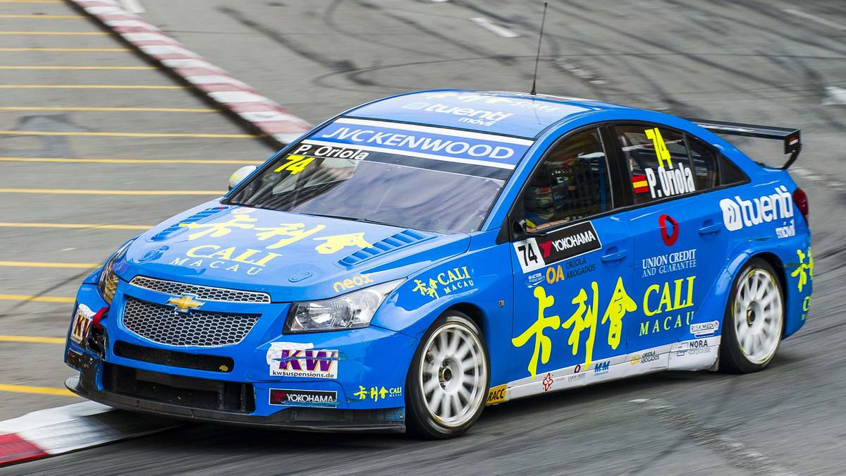Auch für Autofahrer wurde die Strecke in Macau bereits zum tödlichen Verhängnis. 1967 verunglückte Dodjie Laurel nach einer Kollision mit einer Wand, 2012 erwischte es Philip Yau. Der Chevrolet-Fahrer berührte bei Tempo 200 die Wand in Kurve zwei, das Auto brannte aus. Yau wurde ins Krankenhaus geflogen, verstarb aber kurze Zeit später