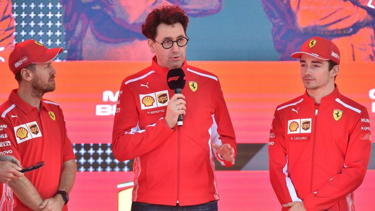 Tuttosport: "Ferrari, ein Desaster! Teamchef Binotto muss jetzt mit einer Rivalität umgehen, die inzwischen zum offenen Konflikt geworden ist. Leclerc hält sich nicht an die Hierarchie und sorgt für Destabilisierung im Reich Vettels, der in diesem Jahr an Sicherheit verloren und viele Fehler gemacht hat."