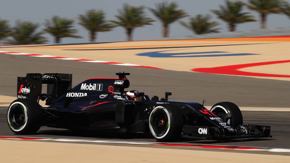 STOFFEL VANDOORNE: Tolles Debüt mit einem nach wie vor schwierigem Auto. Im Qualifying gleich mal Altmeister Button gebügelt, im Rennen fehlerfrei und in den Punkten. Darauf eine satte Portion belgische Fritten rot-weiß