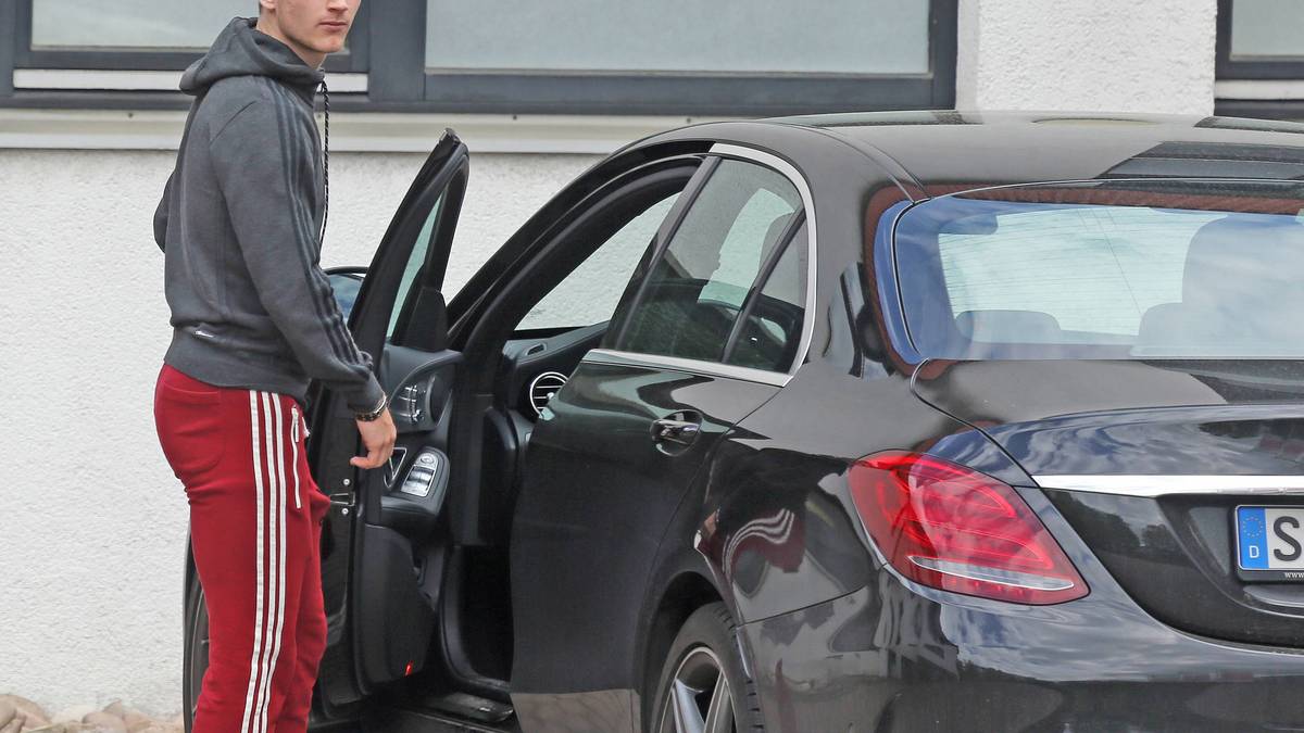 Auf dem Foto erkennt man noch das S auf dem Nummernschild von Timo Werners Mercedes C-Klasse