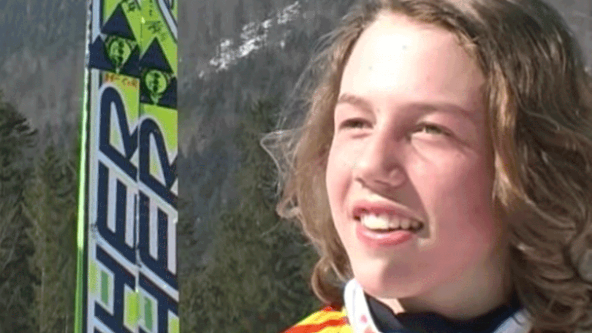 Früh übt sich, wer ein(e) Meister(in) werden will. Im zarten Alter von 14 Jahren zeigt Dahlmeier 2008 beim Schülercup in Ruhpolding bereits ihr großes Talent. Dabei ist ihr Weg als Biathletin keineswegs vorgezeichnet, wie sie verrät