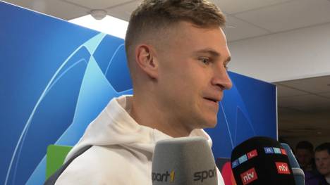 Der FC Bayern schlägt Paris Saint-Germain im Hinspiel des Champions-League-Achtelfinals mit 1:0. Joshua Kimmich ist anschließend dennoch nicht komplett zufrieden.