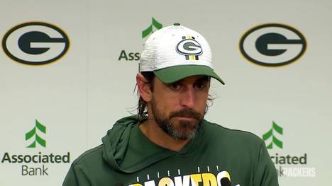 Star-Quarterback Aaron Rodgers hat Corona und fehlt den Packers in den nächsten 10 Tagen. Eine Pressekonferenz vom August macht den NFL-Star jetzt angreifbar.