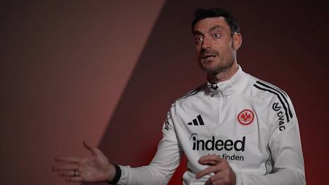 Albert Riera hat seine Trainer-Pro-Lizenz mit weiteren großen Namen, wie Xabi Alonso absolviert. Nun spricht er darüber, was ihn mit anderen Trainern verbindet.