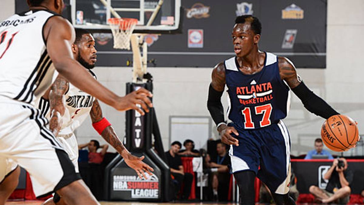 Auch vor der Saison 2014/2015 präsentiert sich der Aufbauspieler zudem in der Summer League. Gegen eine Auswahl der D-League ist er mit 30 Zählern Topscorer, leistet sich dabei aber auch acht Ballverluste. Generell bleibt Schröders Turnoveranzahl zu hoch (4,5/Spiel)