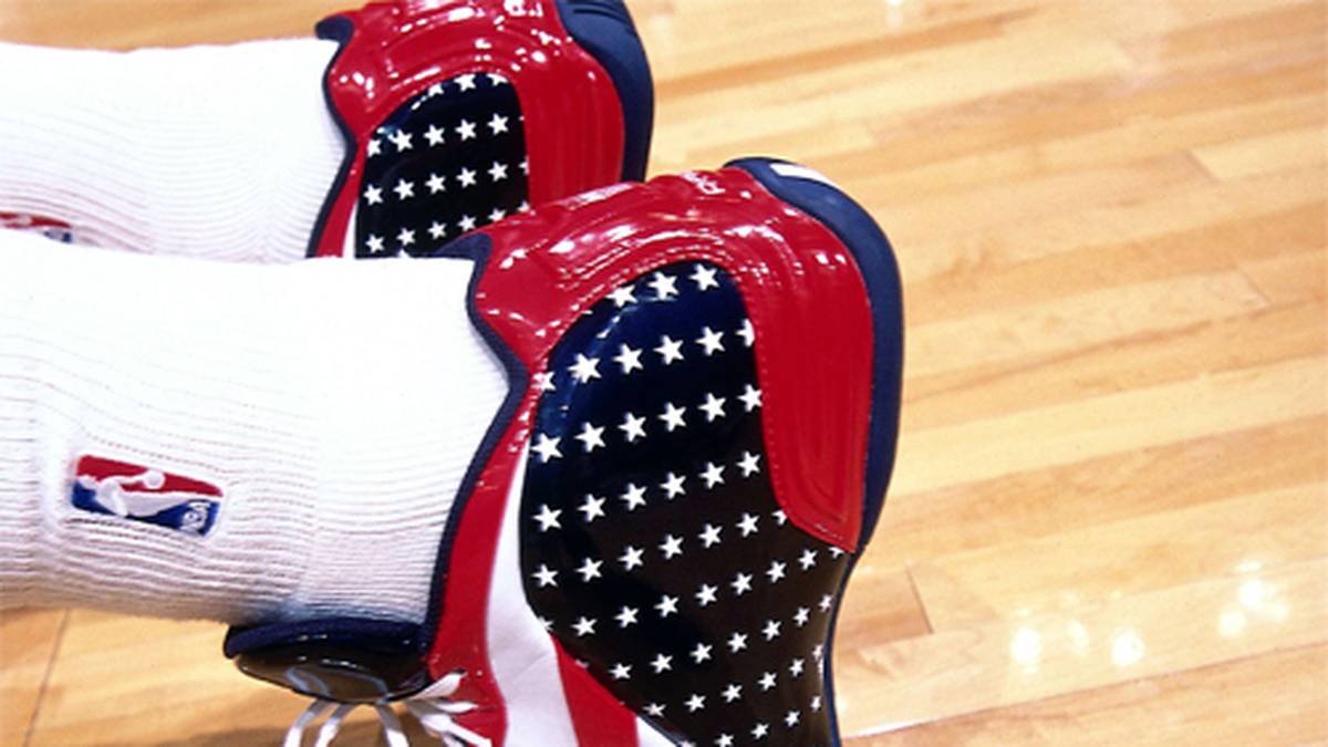 Corey Maggette treibt die Verbundenheit zum Star Spangled Banner allerdings schon 2003 auf die Spitze