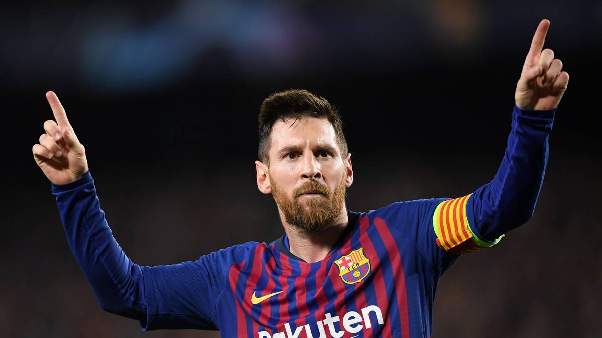PLATZ 1 - LIONEL MESSI: Mit seinem Doppelpack gegen den FC Liverpool kommt Messi nun auf 600 Tore für den FC Barcelona. Fünfmal Weltfußballer, vier Cl-Titel, dazu zehnmal spanischer Meister. Für über 50 Prozent der SPORT1-User ist Lionel Messi der größter Fußballer aller Zeiten