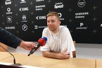 Auf einer Pressekonferenz im Rahmen der Baller League spricht Christoph Kramer über seinen Abschied bei Borussia Mönchengladbach.