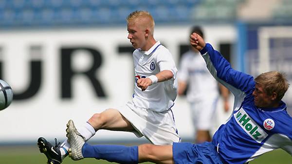 Ein Bild aus ganz frühen Tagen: Toni Kroos (r.) als B-Jugendlicher bei Hansa Rostock, wo er 2005 Vizemeister in seiner Altersklasse wird