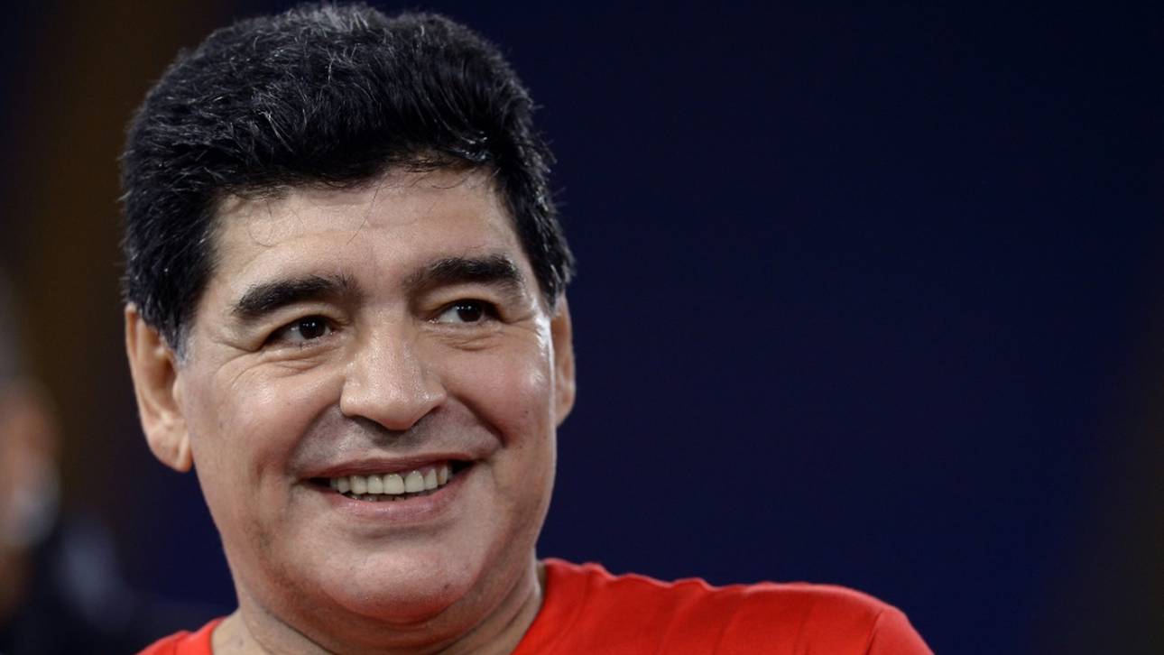 Staatsanwalt mit Bericht zu Maradona