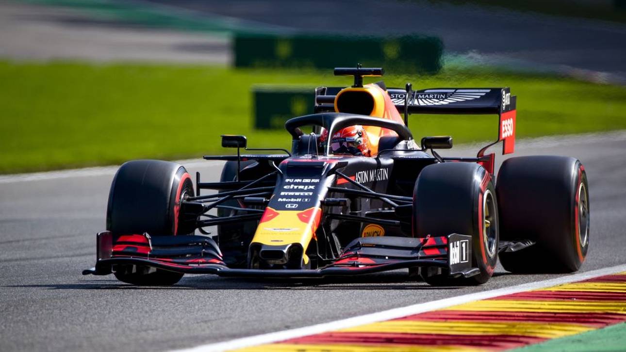 Verstappen nach frühem Crash raus