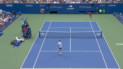 Im Viertelfinale der US Open setzt sich Karen Khachanov gegen den Belgier Alexander Blockx durch und zieht ins Halbfinale ein. Blockx hatte dabei mit einer Verletzung zu kämpfen.