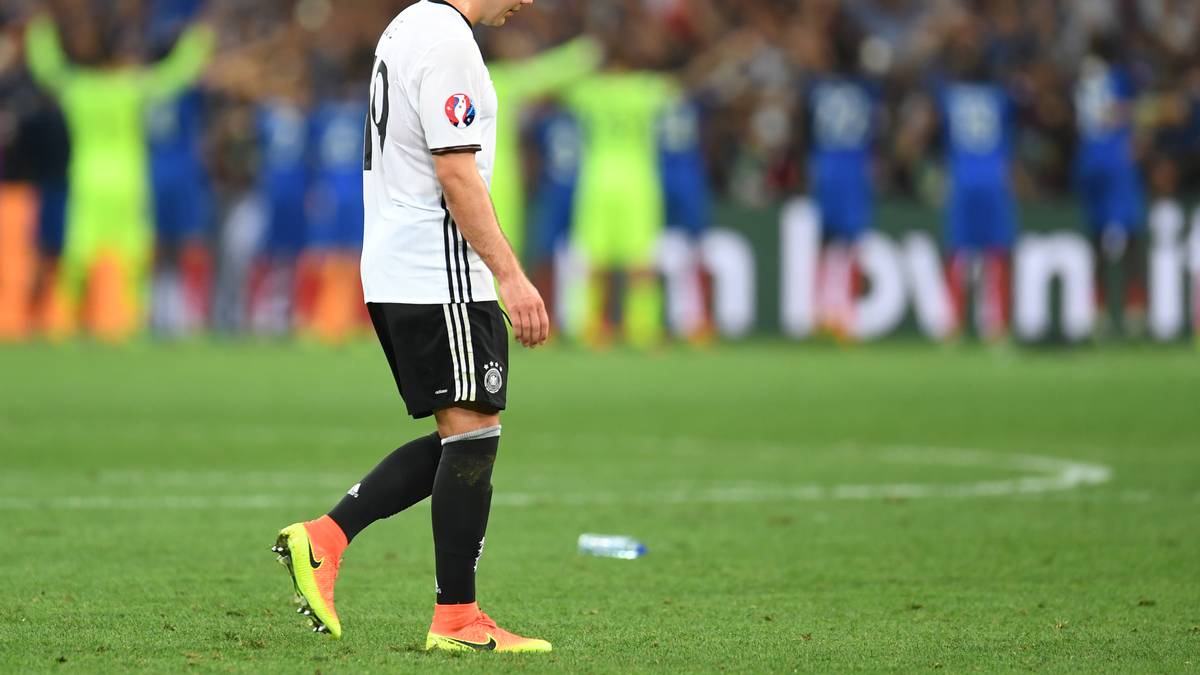 "Mal ist man der Hund, mal der Baum." (Mario Götze über die Kritik an seiner Person)