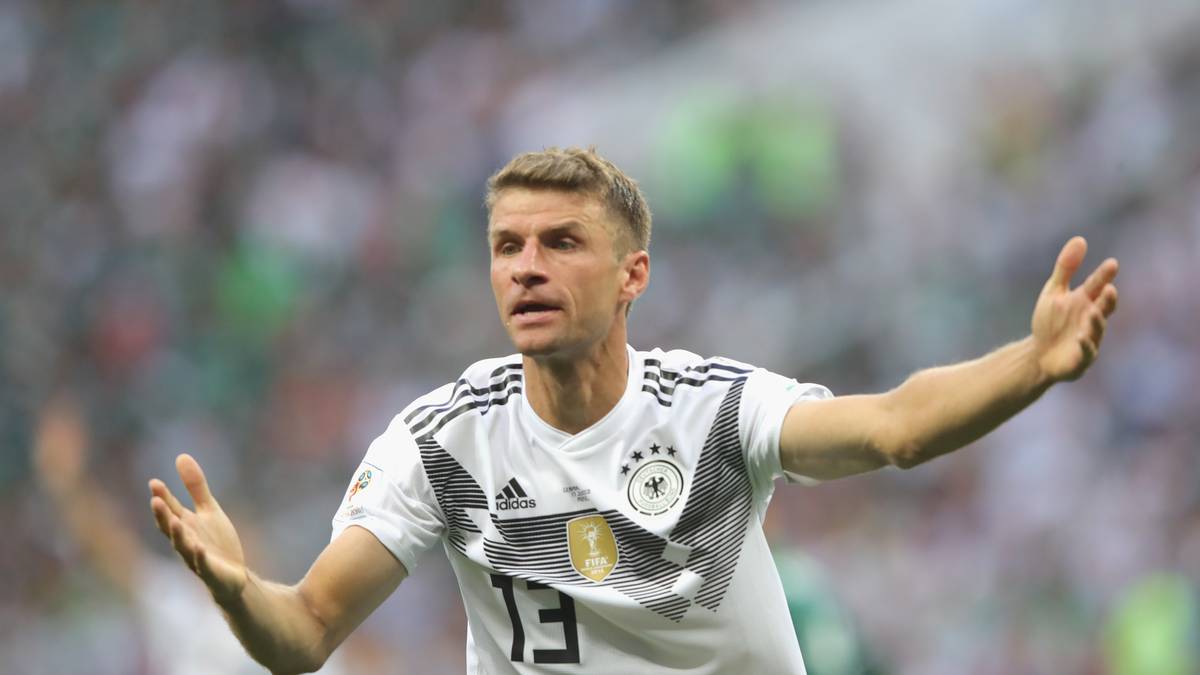 England - Daily Mail: "Titelverteidiger Deutschland wird krachend auf den Boden der Tatsachen geholt. Lozano schießt Mexiko zum Sieg und sendet Schockwellen durch die WM"