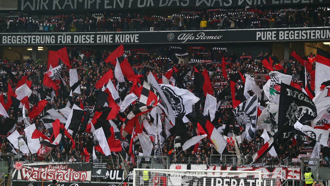 Pyrotechnik: Frankfurt droht harte Strafe