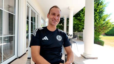 Bastian Dankert war beim WM-Finale als Video-Schiedsrichter aktiv. Im exklusiven SPORT1-Interview verrät er, welches Andenken er an diesen Tag mit nach Hause nehmen durfte.